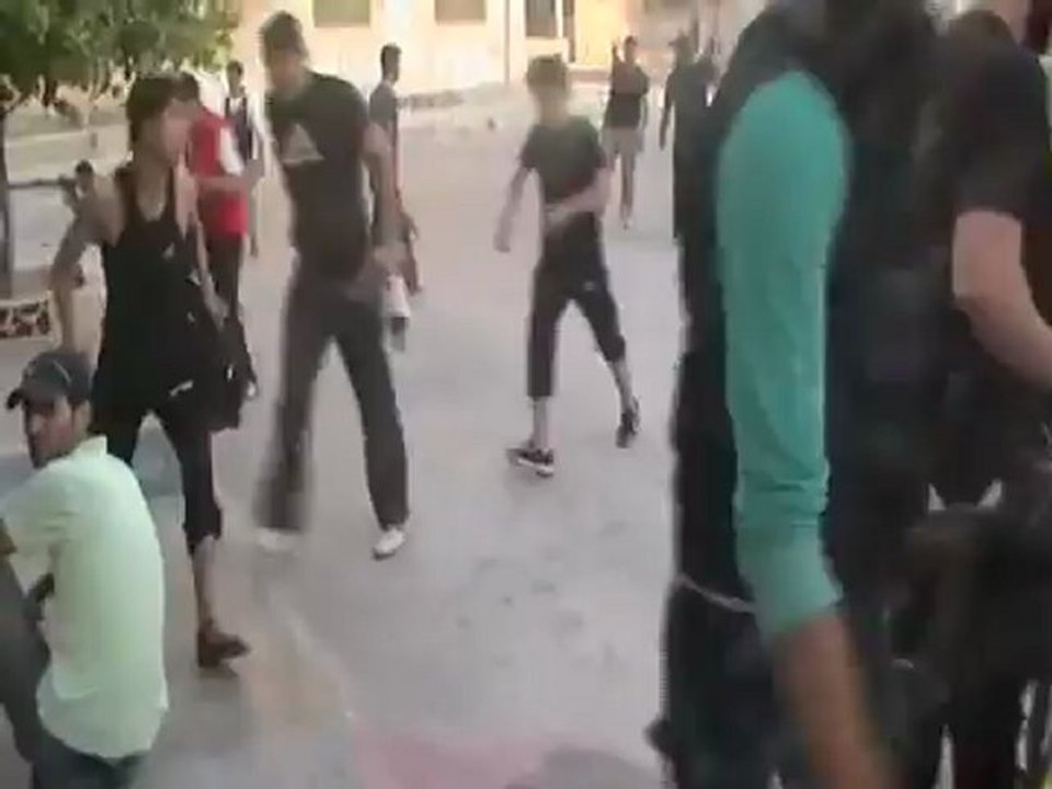 Syria فري برس درعا  اشتباكات عنيفة بين لواء توحيد الجنوب والجيش الاسدي   25-8-2012 ج2