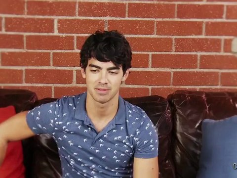 Joe Jonas Talks 'Married To Jonas', Getting Romance Lessons From Kevin!