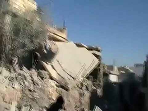 Syria فري برس ريف ادلب حزانو آثار القصف بالطيران الميغ25 8 2012 ‫ج3