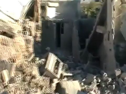 Syria فري برس ريف ادلب حزانو آثار القصف بالطيران الميغ25 8 2012 ‫ج4