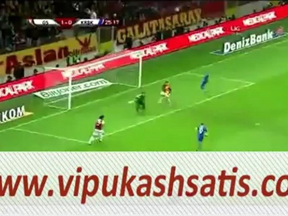 Muslera'dan Harika Kurtarış