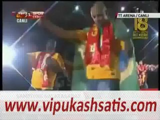 Felipe Melo TT Arena'da Şampiyonluk Kutlamasında Anons Ediliyor