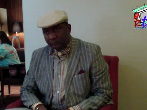 Roger LUMBALA est-il à Kigali, ou avec le Colonel John TSHIBANGU ou encore avec ANTIPAS NYAMWISI. Et son pardon à la diaspora