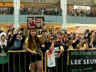 K-pop star meets fans in Singapore.