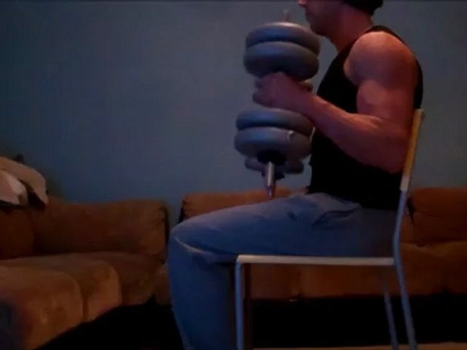 Konkura.com Living Room Fitness: 2 Armed Seated Hammer Curls