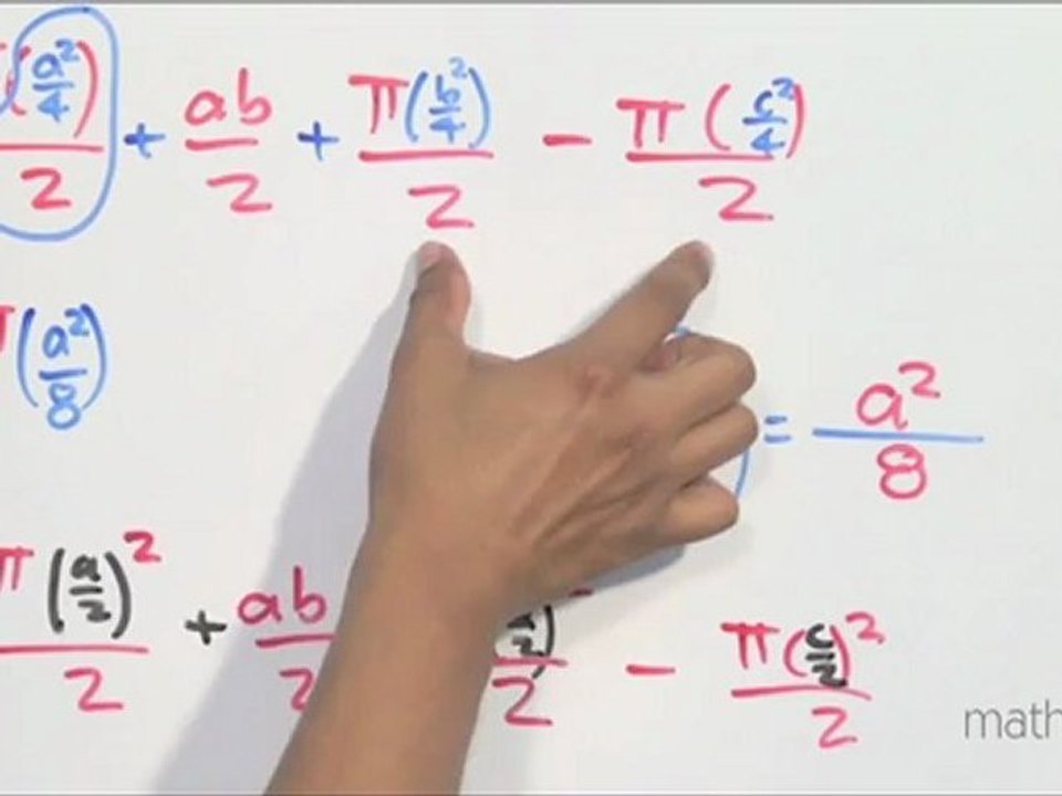 Área sombreada formada por semicírculos en un triángulo rectángulo