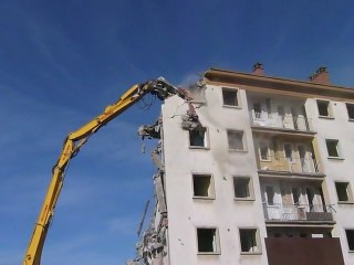 Hautmont : Démolition de l'immeuble de la place De Lattre de Tassigny