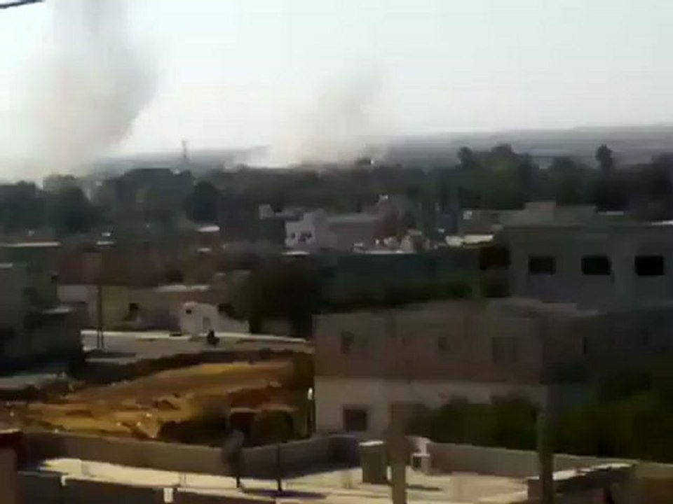 Syria فري برس  درعا بصرى الشام _ قصف المدينة بالمروحيات 26 08 2012
