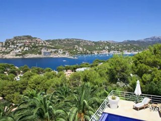 Mallorca Immobilien | Villa in Puerto de Andratx mit Panoramablick über Hafen | Dost & Co