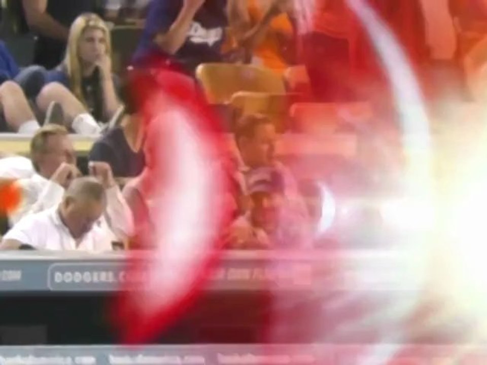 Kutcher und kunis beim baseball