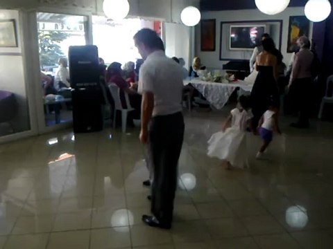 Adapazarı Karasu Burger Kıng Büşra&Bilal Karakuş düğününden horon show