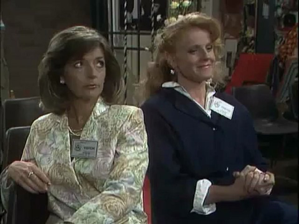 SO UK VER NOME - YT Jackie Woodburne