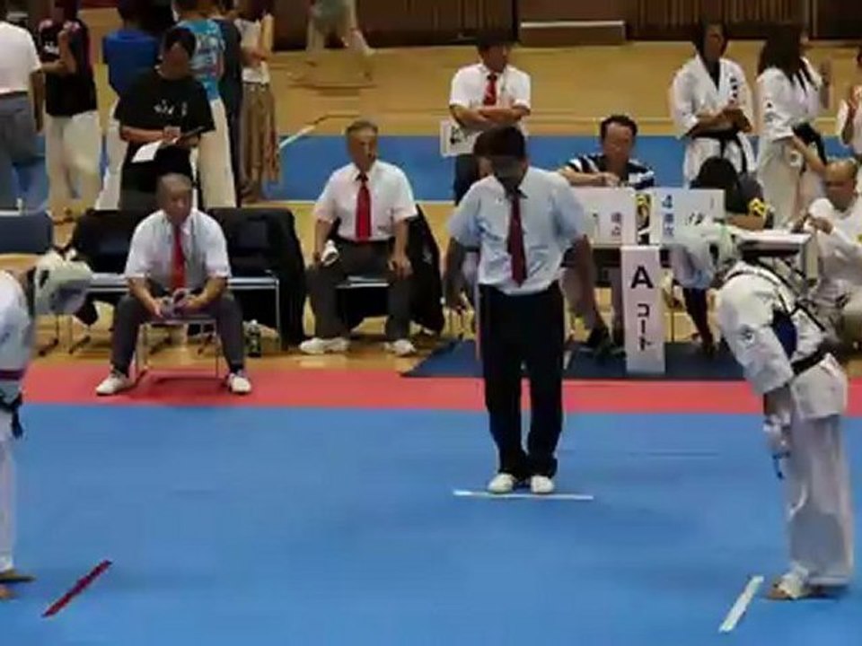 硬式空手120826　一般男子　有段者　重量級　一回戦