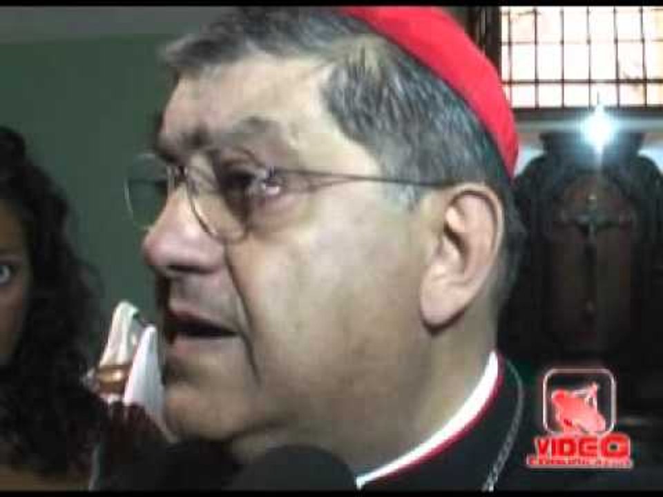 Napoli - Quartiere a luci rosse Sepe boccia De Magistris (live 26.08.12)