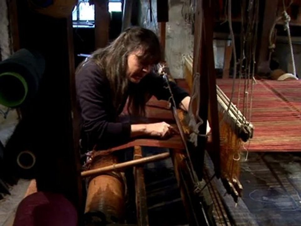 How To Set Up An Old Fashioned Loom