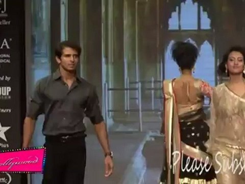 Hot Jaswir Kaur Walks Ramp At IIJW