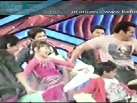 Gift hai Zoya ke liye - Salman Khan & Katrina Kaif - Did Set,Ek Tha Tiger