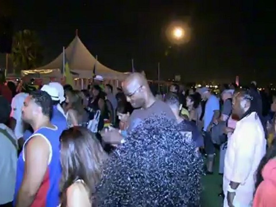 Luciano "The Messenger"            on Mellowvision @ Seabreeze Festival