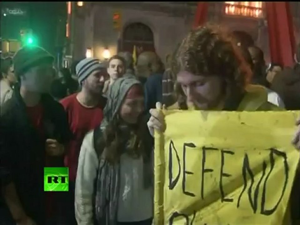 RT in Zuccotti Park: Night video of OWS protest