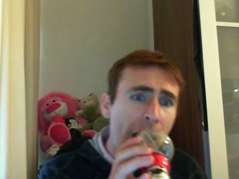 Wiwi égratigne le cafard des fanfares d'Ours