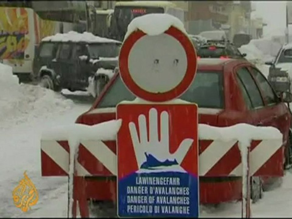 Austria blizzard causes travel chaos