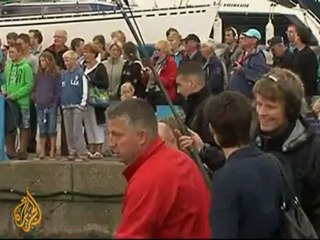 Dutch teenager completes world solo-yacht trip