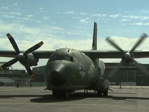 Transall C160 R18 Ville de Kolwezi : arrivée en vol au musée de l'Air et de l'Espace