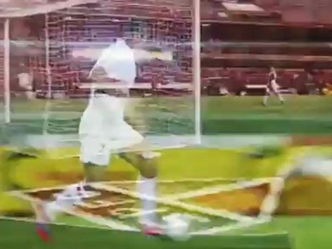 In attesa del PSG Lucas segna sotto gli occhi di Seedorf