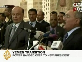 Yemen's Saleh hands over power