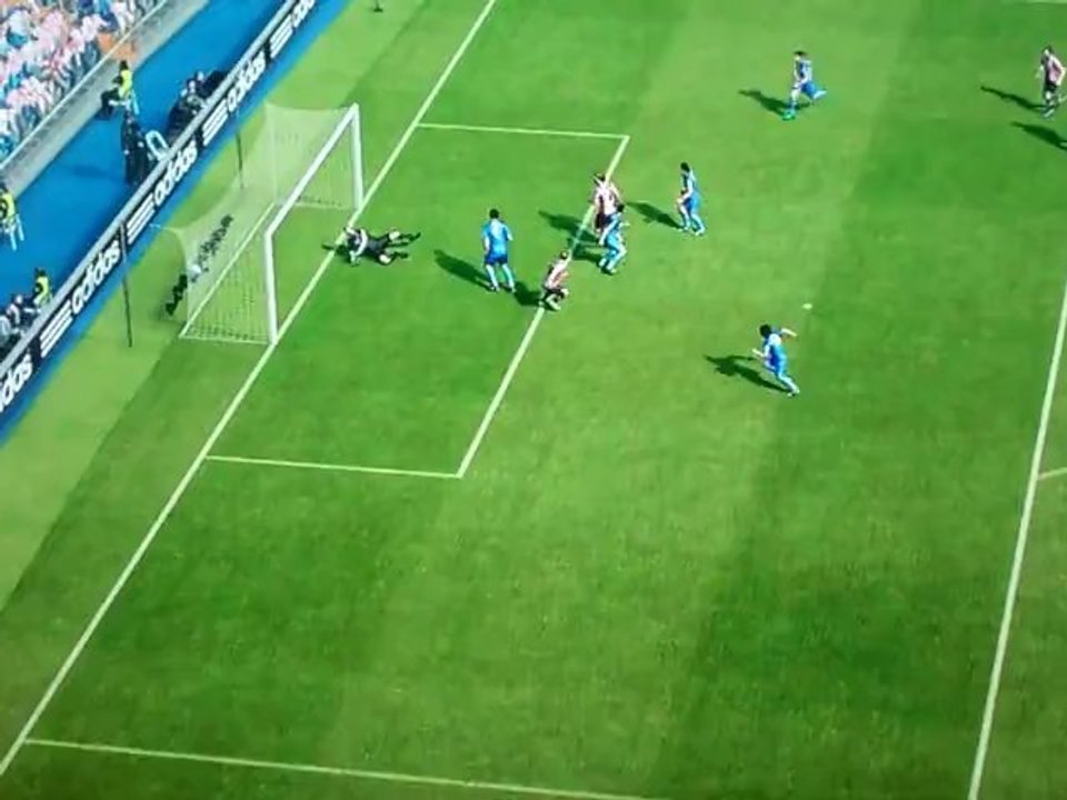 Llorente header PES13 d2