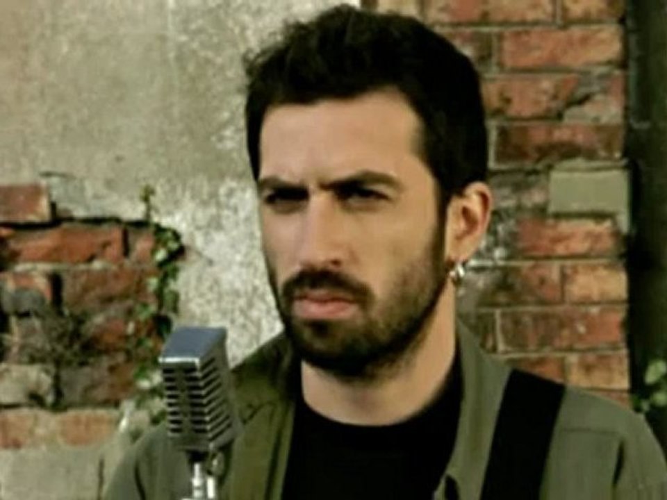 Erdem Yener -  Sert