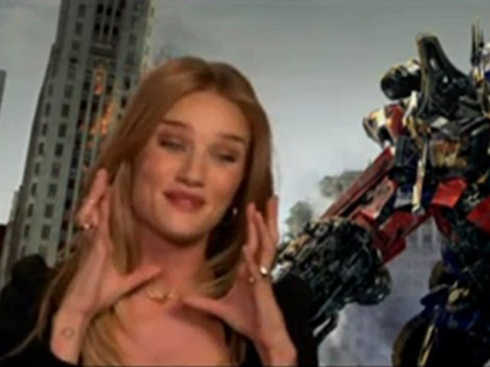 Rosie Huntington-Whiteley Transformers Interview - YouTube_x264