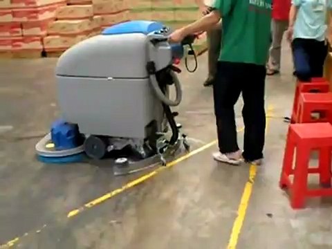 máy chà sàn,máy hút bụi giá rẻ,các dụng cụ vê sinh tốt,máy giá rẻ