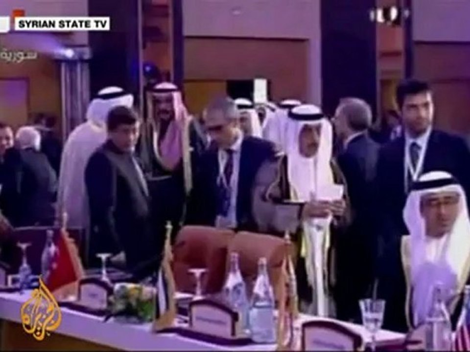 Red Cross negotiates Homs evacuations