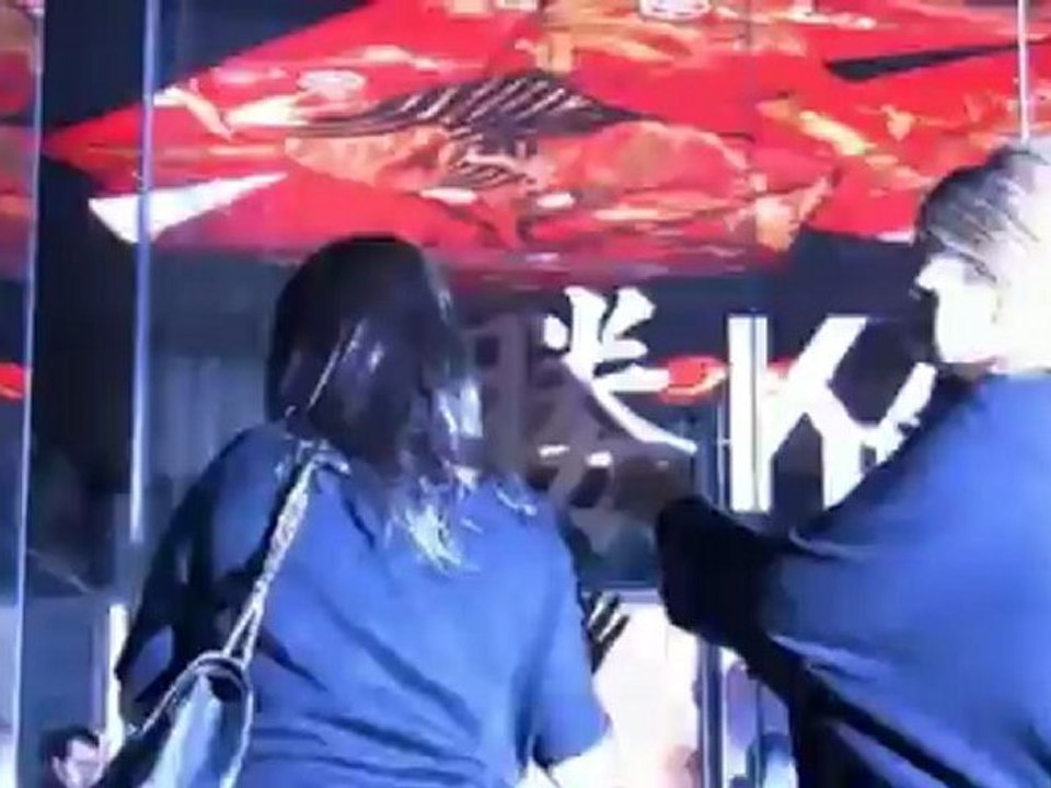 Celebrity Bytes: Adele Celebrates at Caribbean Party