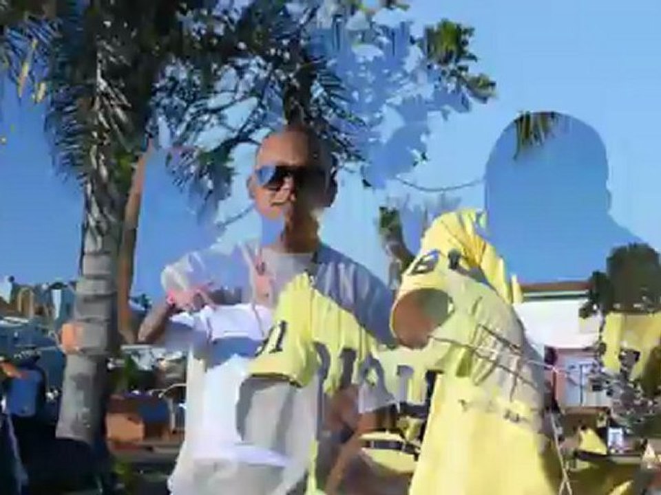 MItchy Slick ANd some white guy Rapping . WRONGKIND 2012