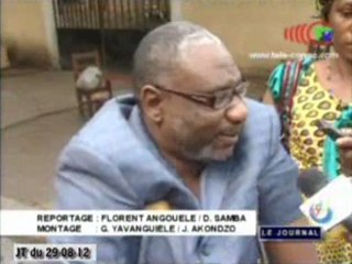 La Fondation Sur un pied d’égalité fait un don à la ministre des affaires sociales