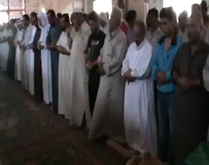 Syria فري برس  إدلب كفرروما تشيع الشعيد علي حمدوز قبلاوي صلاة الجنازة    29  8  2012