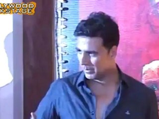 Akshay Kumar SNUBS & IGNORES Farah Khan