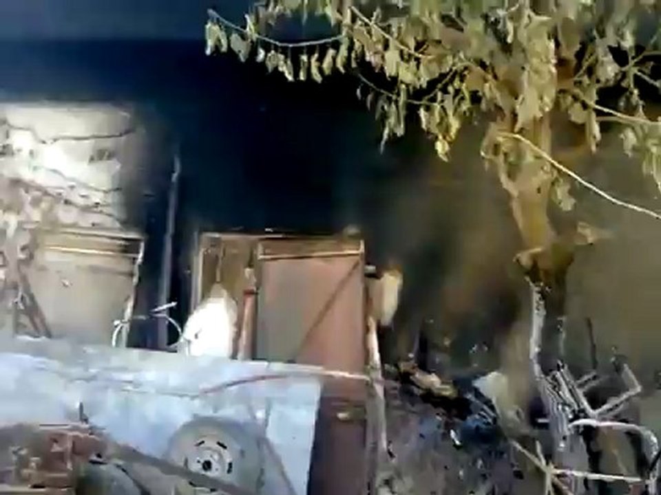 Syria فري برس   ريف دمشق حرق المنازل والحيوانات معضمية 28-08-2012