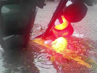 Isaac vira tempestade mas castiga Nova Orleans