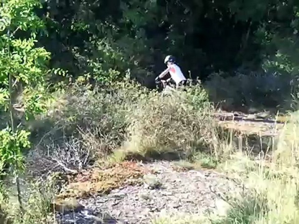 clem et son new bike