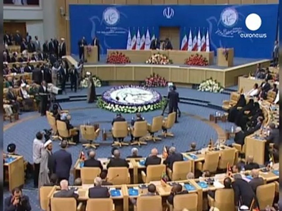 'Bağlantısızlar Zirvesi' Tahran'da başladı