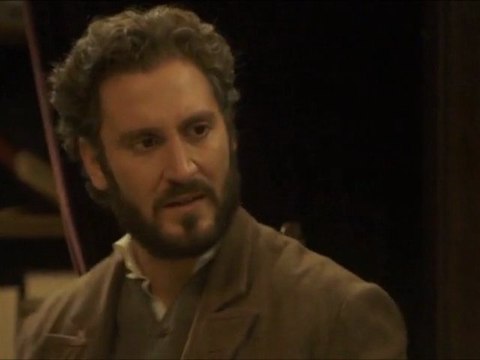 La recuerdo en cada rincón, en cada objeto... Recuerdo lo felices que fuimos juntos y lo desgraciado que soy desde entonces ESDPV