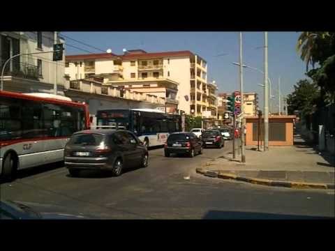 Aversa (CE) - Viale Kennedy, cercasi attraversamento pedonale visibile (30.08..12)