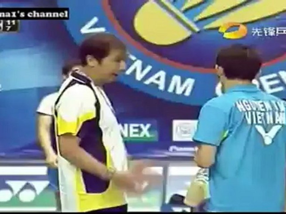 Nguyen Tien Minh vs Sony Dwi Kuncoro Vietnam Open GP 2012 (1/4)