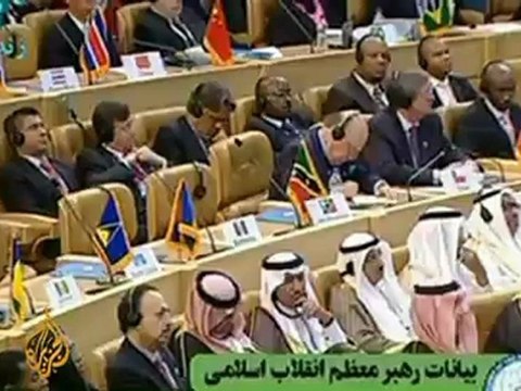 Morsi criticises Syria at Tehran meeting