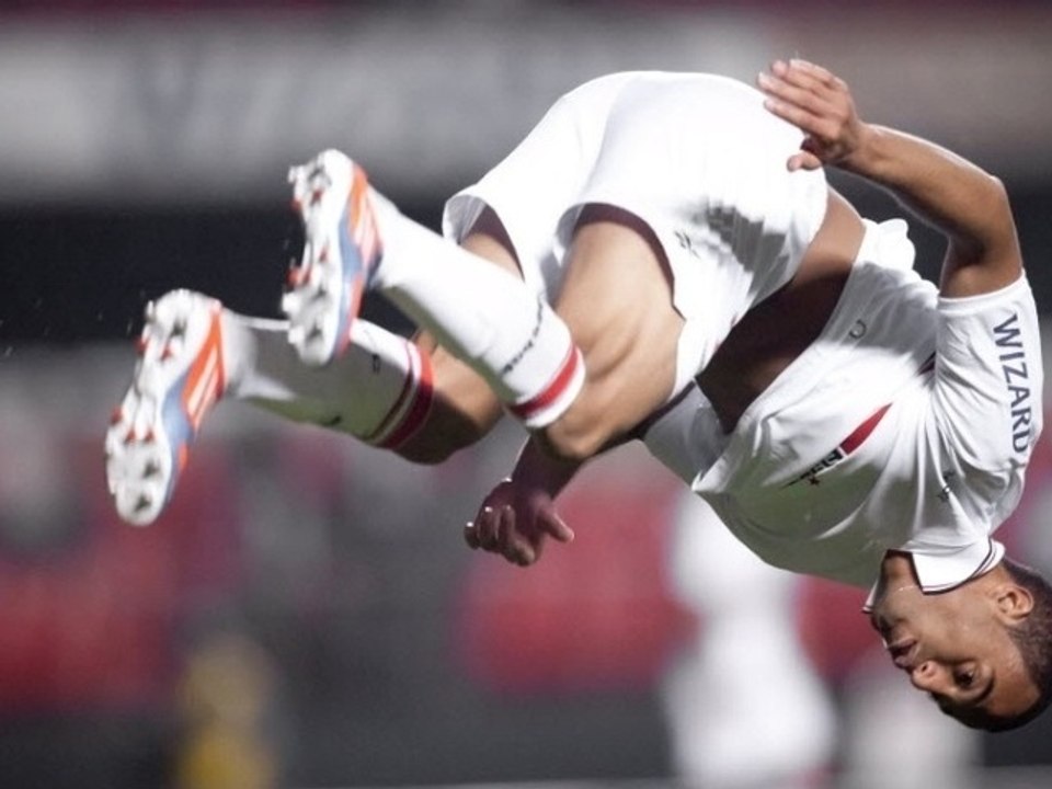 Lucas Moura, un festival et un salto arrière !