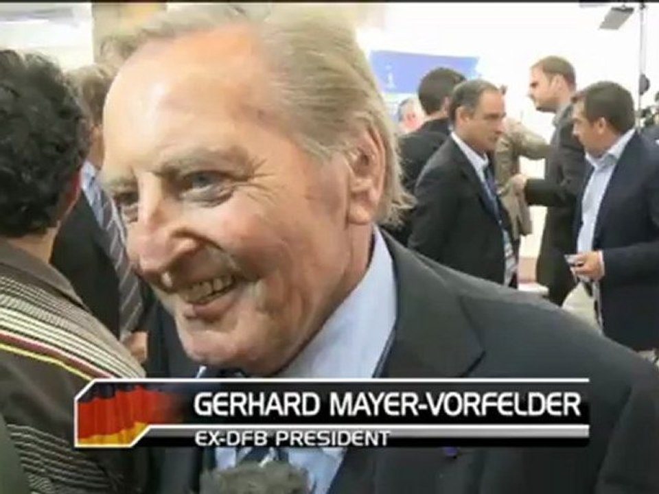 Mayer-Vorfelder sieht keine CL-Todesgruppe