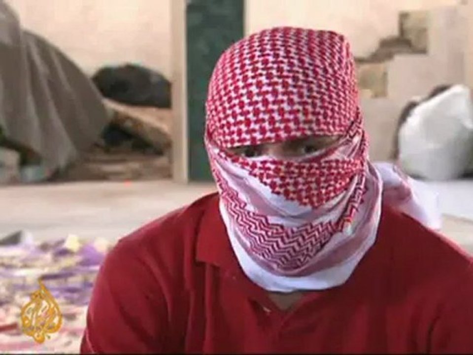 Syrian-Kurds flee to Iraq for safety